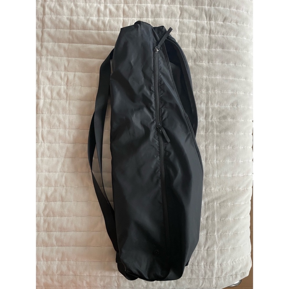 Black Lululemon Yoga Mat Bag with Zips